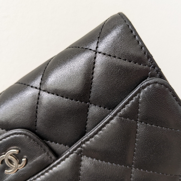 Chanel Diamond Stitch CC flap wallet - Picture 13 of 15